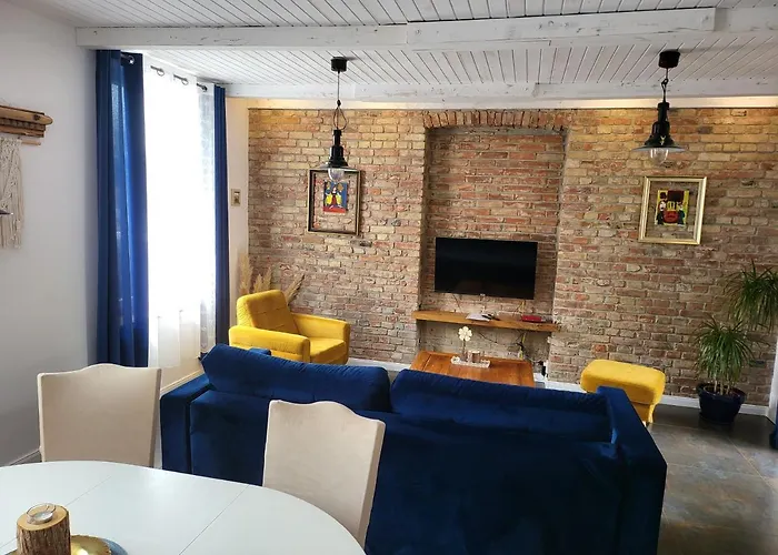 Moderne, Stilvolle Ferienwohnung In Stralsund 84M2