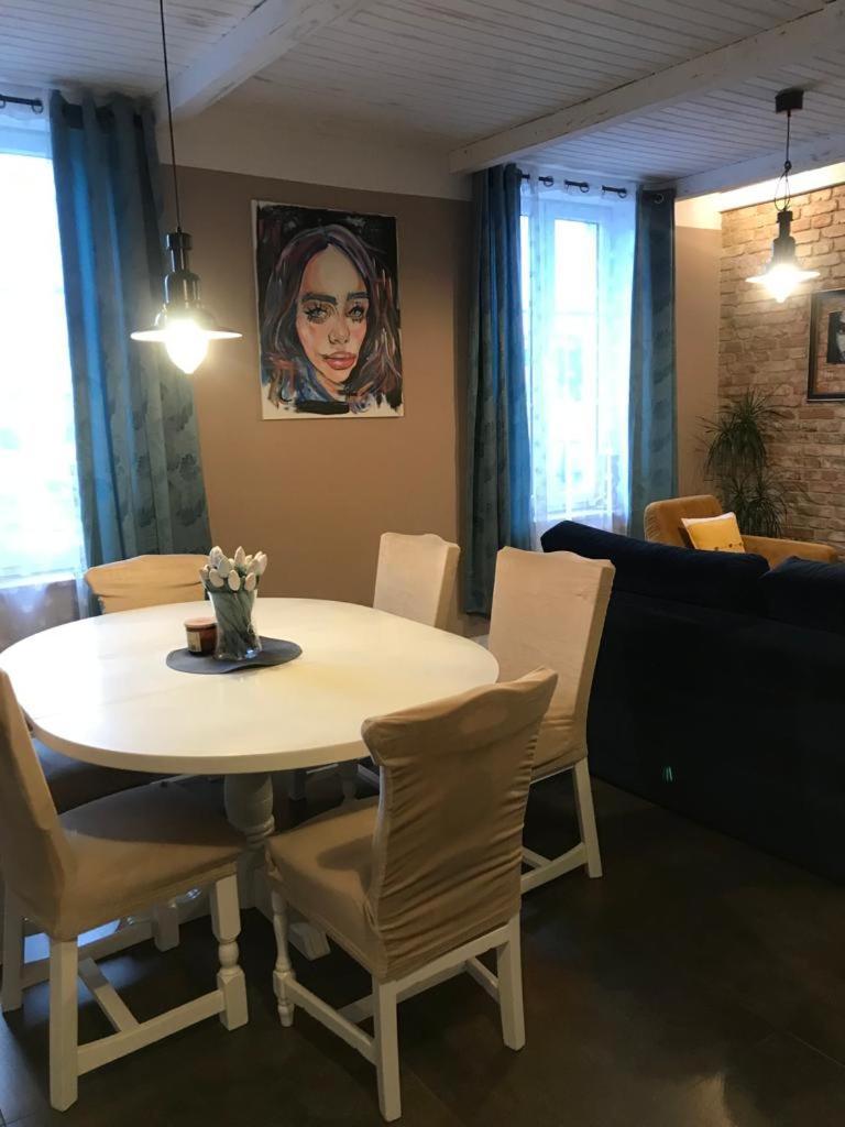Moderne, Stilvolle In 84m2 Apartment